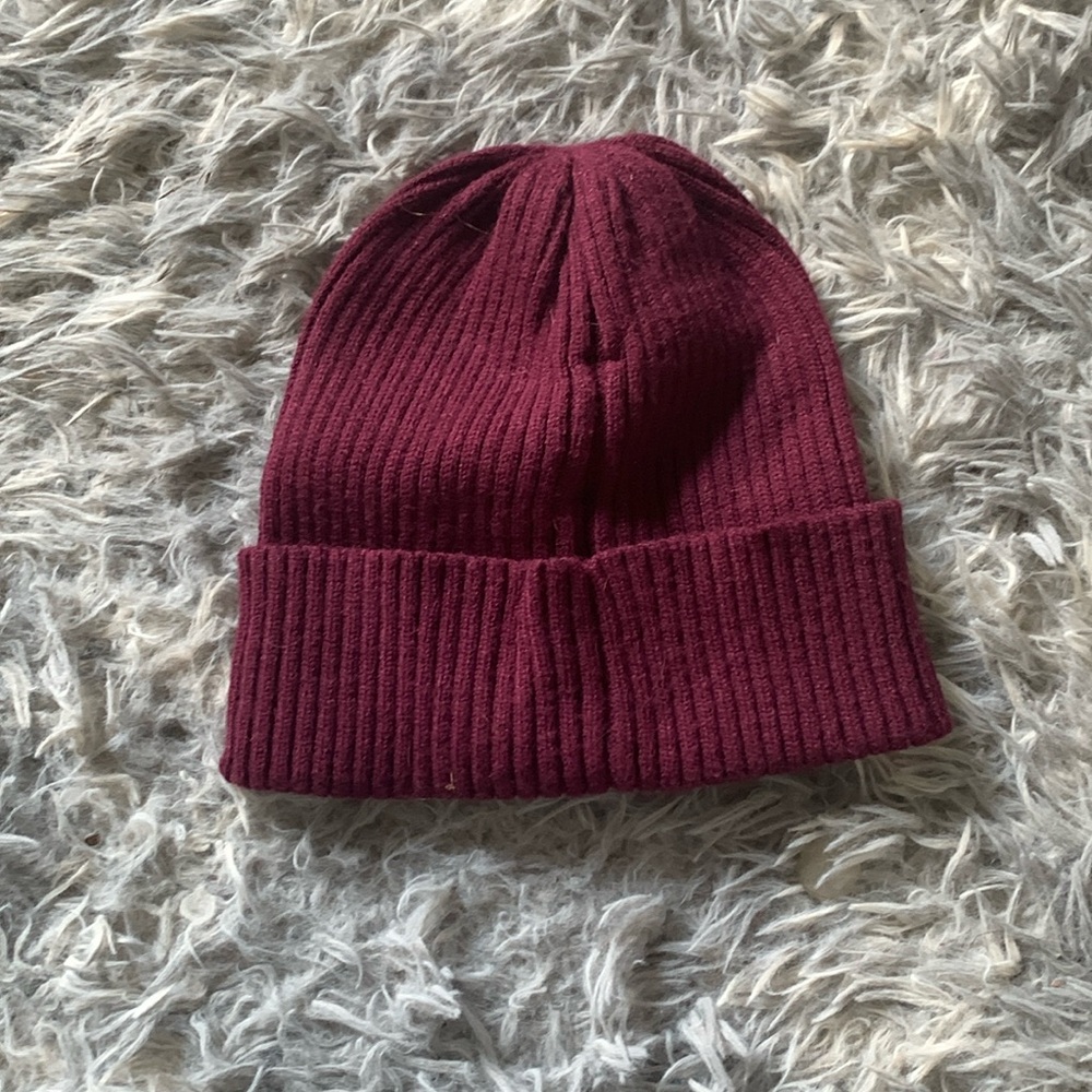 maroon beanie